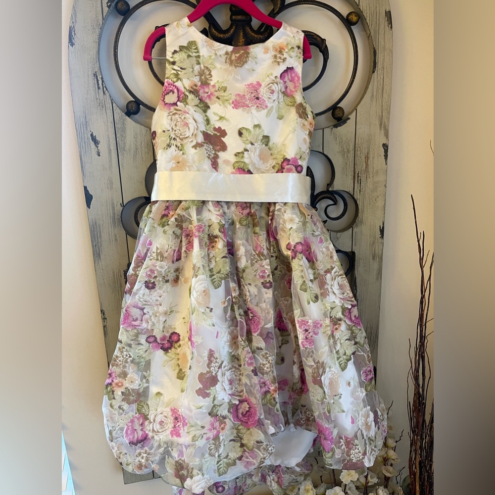 Girl’s floral dress